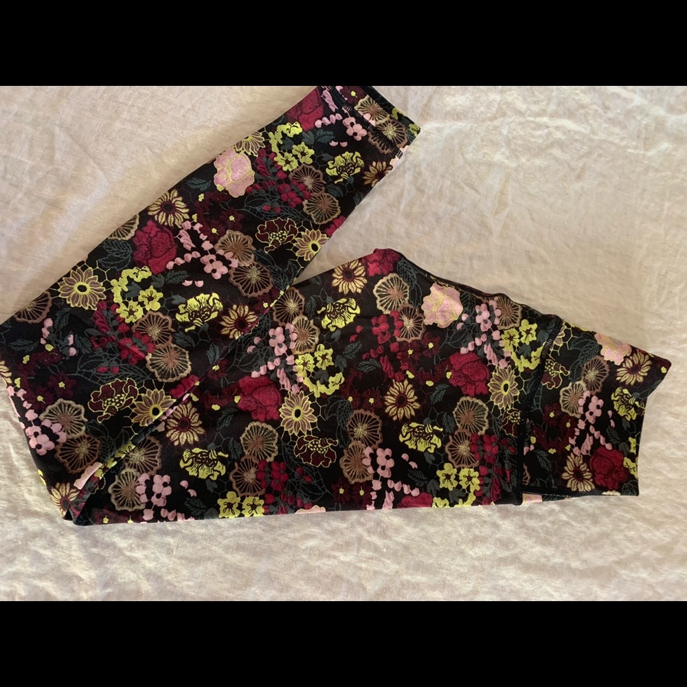 Lululemon Wunder Under pant (size 2)
